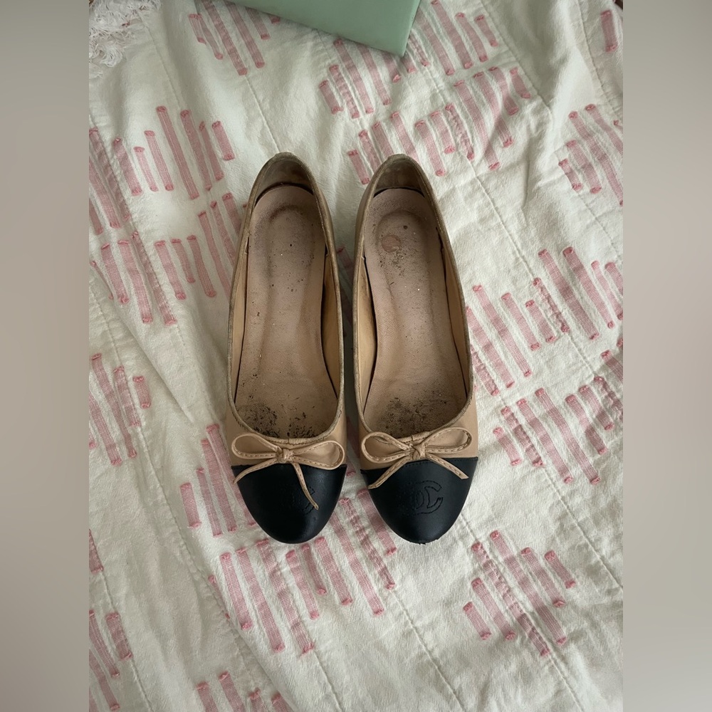 ✨CHANEL✨ ballet flats size 8